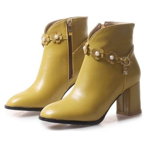 Big Size European and American Wind Tip Side Zipper Button Flower Chain Short Boots Trend