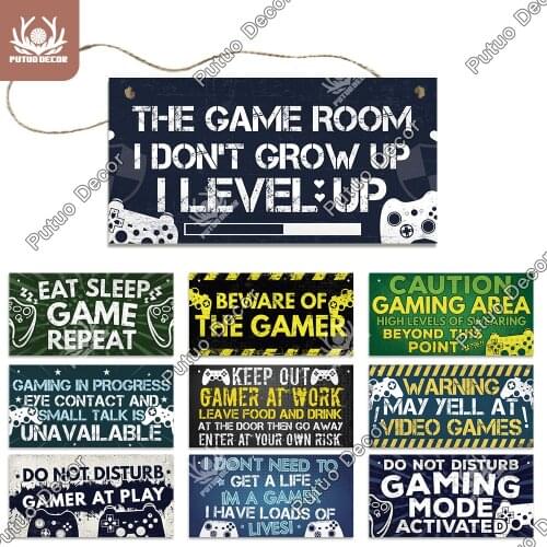 Putuo Decor Gamer Sign Wooden Plaques Signs Wooden Door Plaque for Man Cave Game Room Door Hanging Decoration