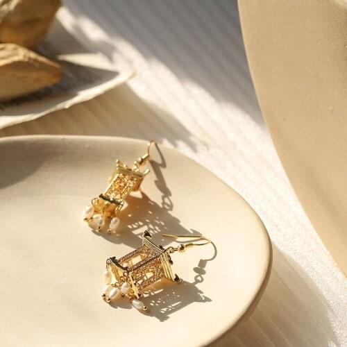 Women Retro style three-dimensional pavilion pearl tassel earrings Elegant Geometric Hanging Earring Jewelry 2021 New