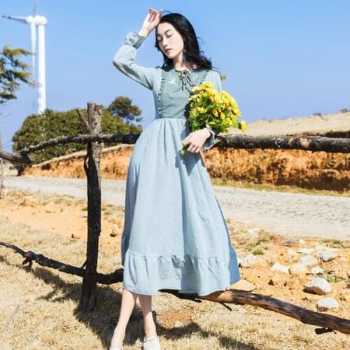 2018 new fashion women dresses autumn art retro embroidery lace flare sleeve long dress