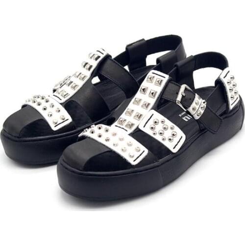 Summer men sandals men shoes mens leather Rivet Roman casual platform black and white clash sandals