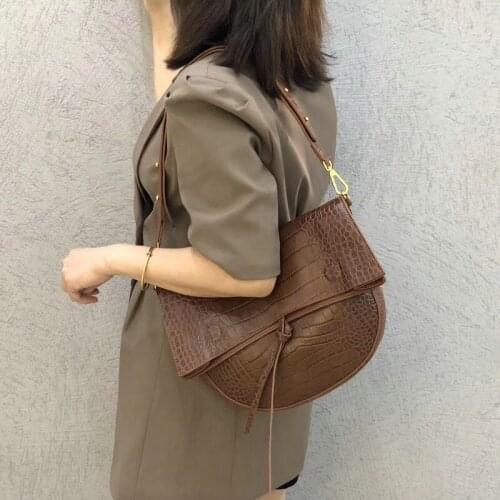 Wide Strap Vintage Women Saddle Bag Flap High Quality Genuine Leather Shoulder Bag 2020 New Ladies Tassel Slung Crossbody Bags