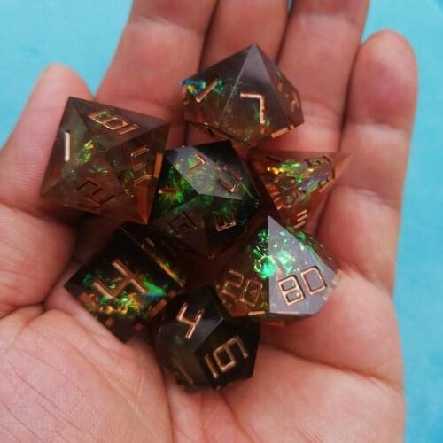Hot sale Sharp Corners RPG Dice Upscale Resin Dnd Dice Set Polyhedral Dice Dadi Dados Rol D4 D6 D8 D10 D12 D20 Board Game