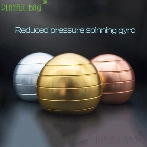 The circular disc wheel gyroscope direction wheels windmill finger play interesting metal finger vacuum gyroscope