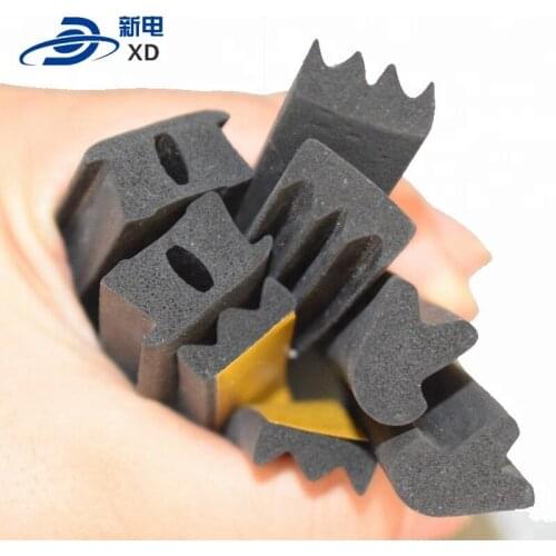 Waterproof and anticollision rubbering strip for large machinery