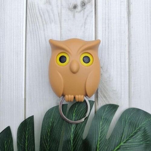 2021 New Owl Key Hook Magnetic Wall Key Holder Magnets Keep Keychains Hook Hanging It Will Open Eyes Home Decoration Accessories