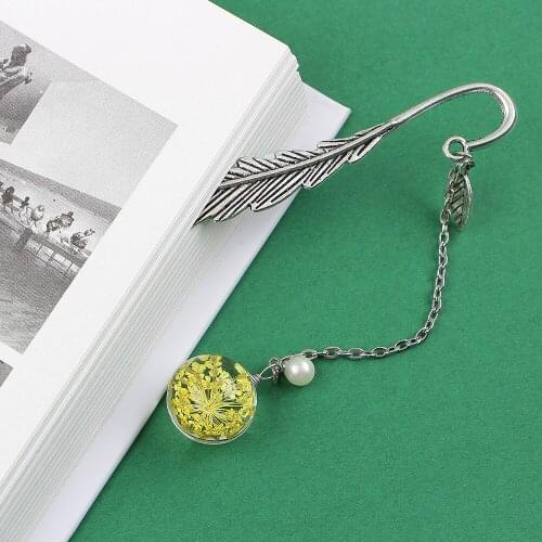 Dried Flower Specimen Bookmark Vintage Feather Reading Mark Metal Book Clip Hanging Beautiful Bookmark for Book Tassel