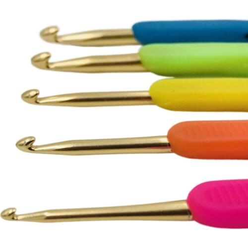 Color 5pcs Silicone Handle DIY Knitting Tool Set Color Double Head Crochet Plastic Aluminum Crochet