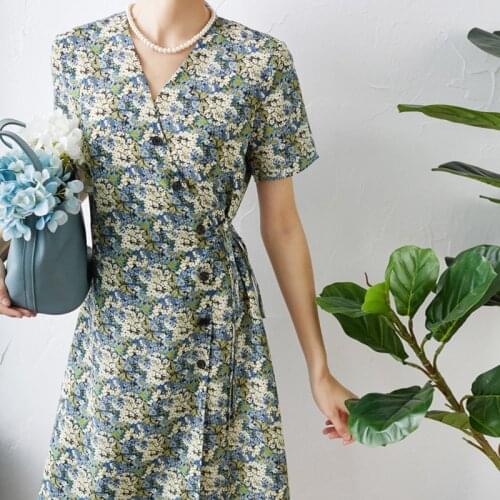 The floral New silk Daisy printing short sleeve v neck floral dress