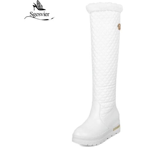 Sgesvier 2018 Winter Shoes Warm Women Snow Boots Knee High Black Wedges Fashion Buckle Ladies Wedges Boots Plush Plus Size 43