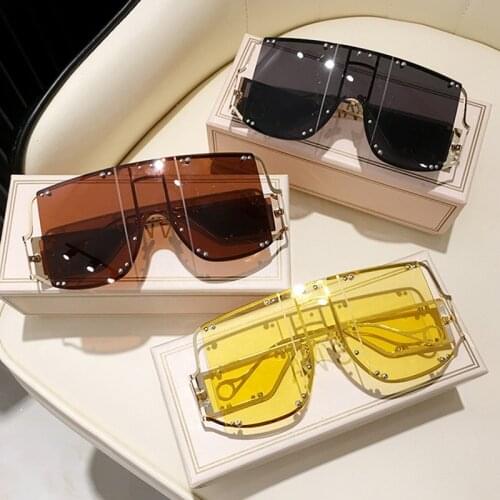 2021 New Vintage Sunglasses Women Fashion Oval Sun Glasses Men Green Red Eyewear Ladies Traveling Style UV400 Goggles