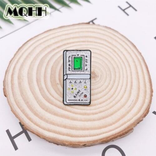 Cartoon Fun Button Game Machine Retro Childhood Enamel Brooch Alloy Badge Denim Clothes Bag Pin Creative Cute Jewelry Gift