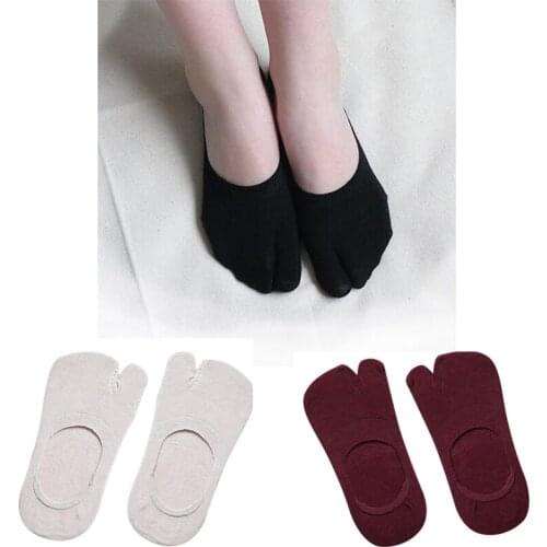1 Pair Women No Show Socks Tabi Socks Non Slip Low Cut Boat Socks Summer Japanese solid color ladies socks 2 toes