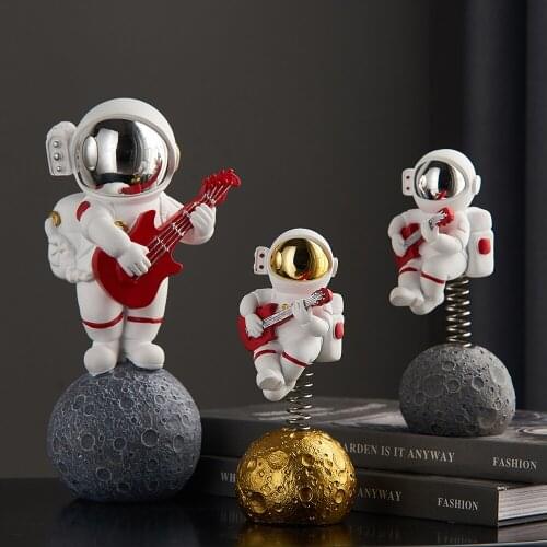 Cute Car Accessories Home Decor Bookshelf Ornaments Creative Astronaut Figurines Bedroom Decorations Boyfriend Birthday Gift