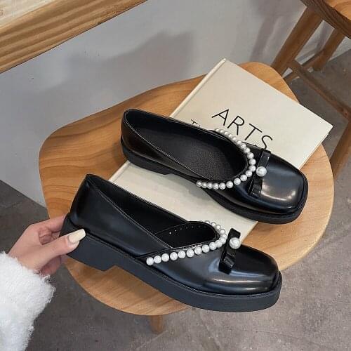 Shoes women 2021 new French retro single shoes one pedal lazy small leather shoes net red casual pearl peas shoes