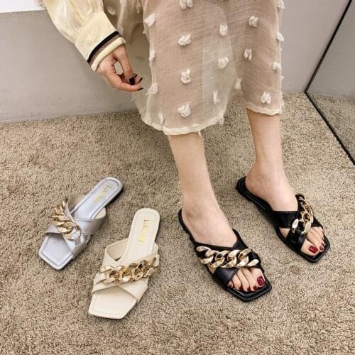 Women Slippers Sandal Metal Decoration Modern Lady Slipper Retro Luxary Clear Sandals Flat Transparent Female Casual Shoes