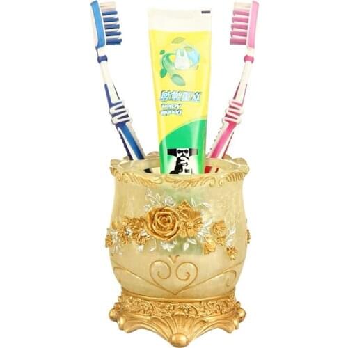 淑王 Toothbrush Holders