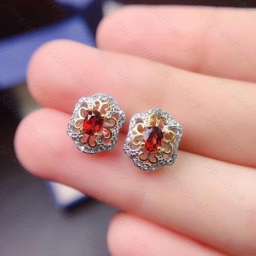 New natural garnet ear Simple fashionable exquisite compact 925 silver natural garnet ear studs lady charm