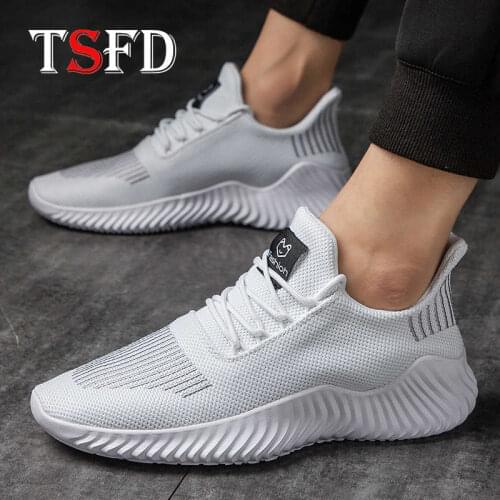 Comfortable Casual Sneaker Lightweight Running Shoes Men Air Mesh Breathable Jogging Summer Mens Sneakers Men 2021 Big Size AC