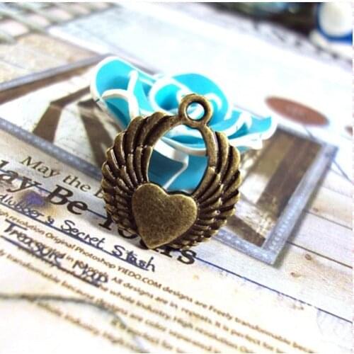 Wholesale 10pcs DIY Zakka Handmade Accessories Antique Bronze Metal Heart Wings Charms 22*20mm ZN-98