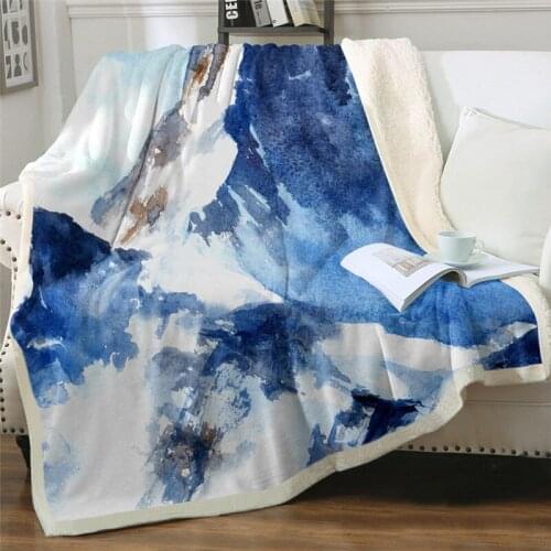The most fashionable snow mountain bed coating art coating and plaid white coat come from blue blanket