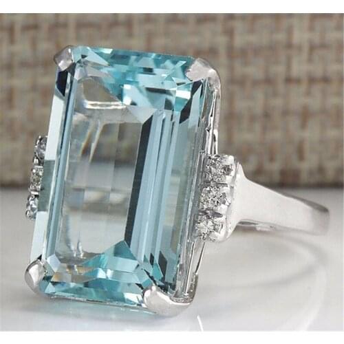High Quality Blue Crystal Ring Elegant Simple Feminine Romantic Engagement Ring Jewelry Gift