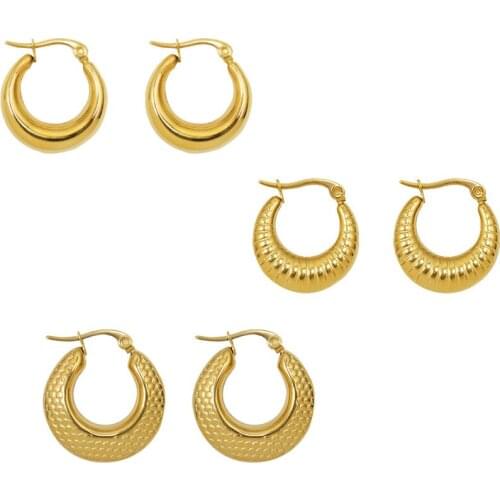 2021 New Titanium Steel Croissant Hoop Earrings 18K Gold Plated Stainless Steel CC Hoop Earrings For Women Girls Trendy Jewelry