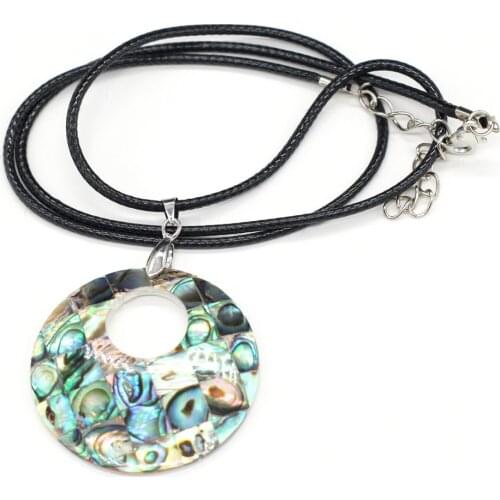 Natural Shell Pendant Necklace Exquisite Round Abalone Shell White Black Shell Charms Wax Thread for Women Jewelry Necklace