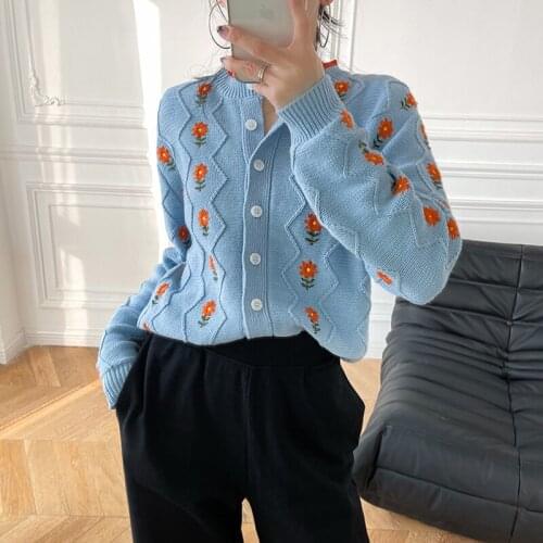 Daisy Embroidery Wool Bend Cardigan Women 2021 Spring New Blue Sweater Coat Round Neck Single Breasted Knitted Cardigan Sweater