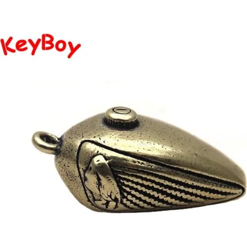 Retro Brass Motorcycle Oil Tank Pendant for Keychains Trinkets Fashion Metal Car Key Chains Hangings Charms Locomotive Men Gifts