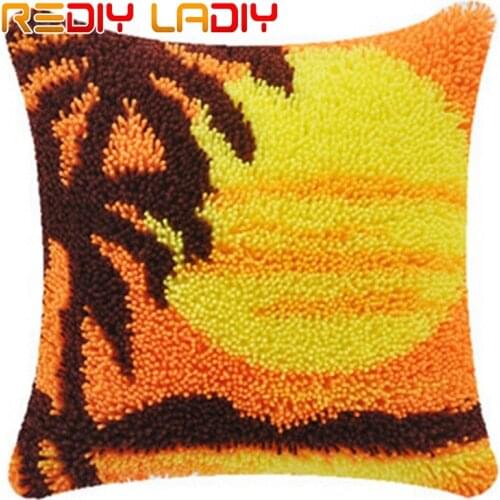 Latch Hook Cushion Kits Dream House Pillow Case Crochet Hobby & Crafts DIY Yarn for Embroidery Art Cushion Cover Sofa Bed Pillow