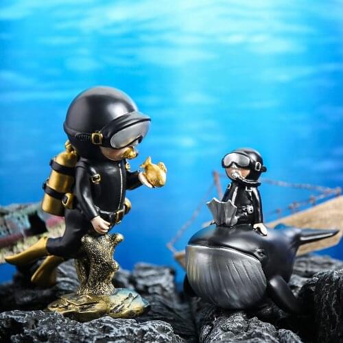 Home Decoration Divers Decorations Resin Character Model Modern Home Decoration Accessories for Living Room Desk Decoration Gift
