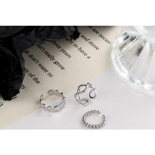 Luckydays Threaded Rotating Non-Pierced Earrings Female Fashion Small Disc Geometric Retro Wave Ear Clip Ear Cuff