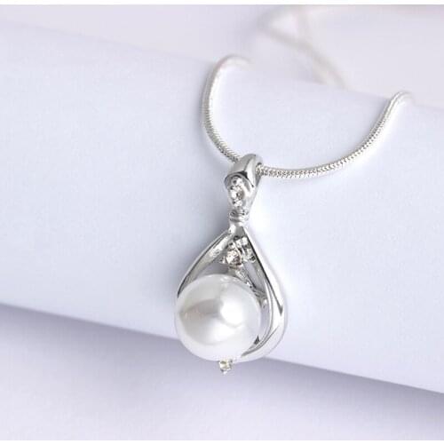 12Pcs/lot Simple Crystal Pearl Necklace Elegant Lily Flower Chain Necklace for Women Wedding Jewelry