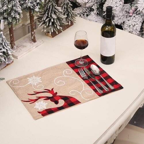 Christmas Style Place Mat Foldable Visual Effect Non Woven Fabric Bright-colored Table Mat Home New Years Decor 2021 Navidad