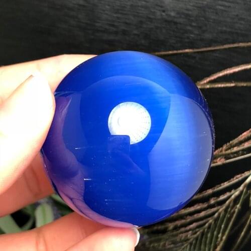 Multicolored blue eyes cat stone female ni egg blue opal is very beautiful