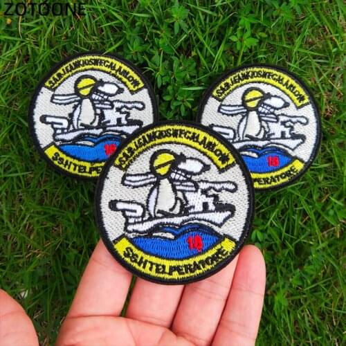 Animals Dog Embroidered Iron On Patches For Clothing DIY Creative Badges Hot Transfer Stickers Sew Clothes Denim Appliques F