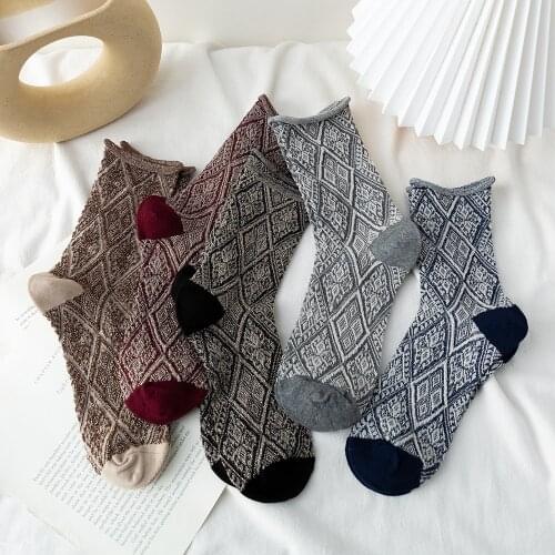Filigree Socks Women Plaid Ethnic Harajuku Retro Streetwear Long Socks Autumn Winter Fashion Japanese Kawaii Cute Woman Socks