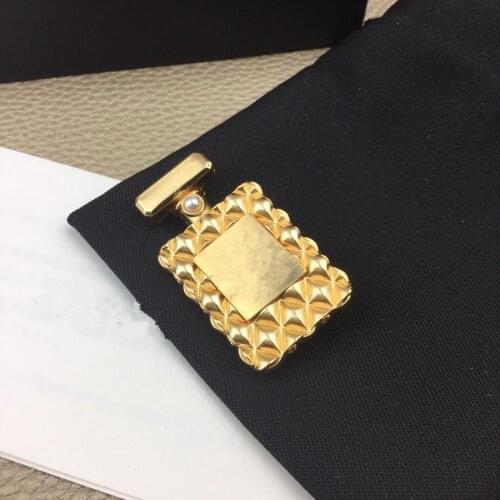 2021 New Hot Brand Jewelry Perfume Bottles Fashion Party Sweater Brooche C Name Stamp Vintage Gold Brooches