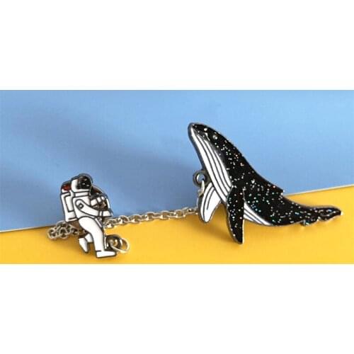 Astronaut Spaceman Whale Dream Catcher Enamel Brooch Pin Hat Bag Lapel Pins Badges Women Mens Fashion Jewelry Accessories