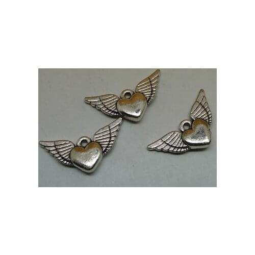 Zinc alloy pendant jewelry accessories diy handmade material charms Small peach heart pendant 2.4 grams