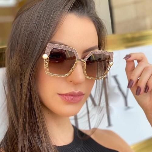 QPeClou 2020 New Vintage Luxury Pearl Hollow Sunglasses Women Fashion Brand Designer Square Sun Glasses Female Shining Shades