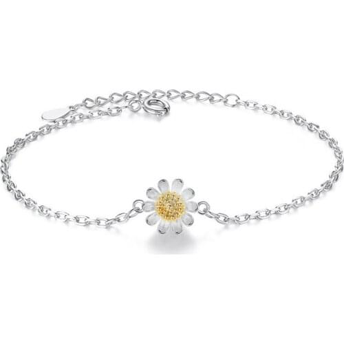 Womens Fashion Cute Tiny Sunflower Bracelets Simple Style Thin Small Golden Daisy Charm Bracelet For Korean Female Best Gifts