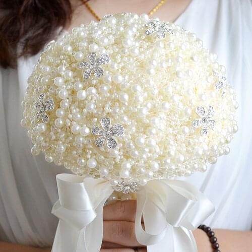 Luxurious Pearls Weddings Bridal Bouquet Brooch Unique Women Bride Holding Flowers Wedding Flowers Beads Wedding Bouquet