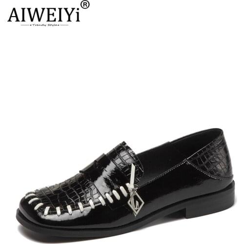 AIWEIYi Spring Round Toe Low-Heeled Shoes With Metal Buckle Soft Leather Loafers Retro Patent Leather Genuine Leather Shoes