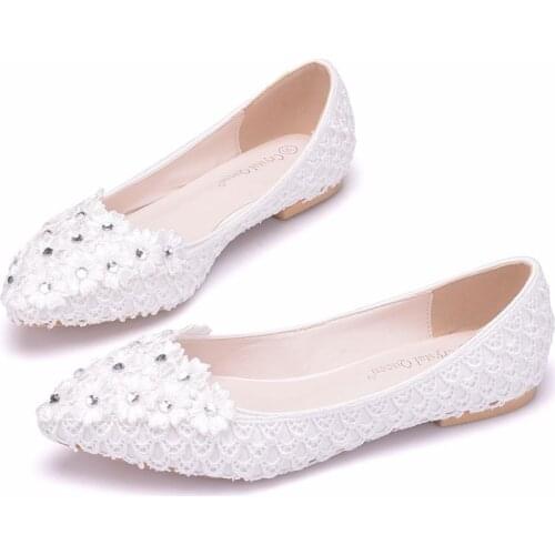 Crystal Queen White lace flower wedding shoes woman flat heel slip on spring autumn plus size 43 womans wedding flats shoes