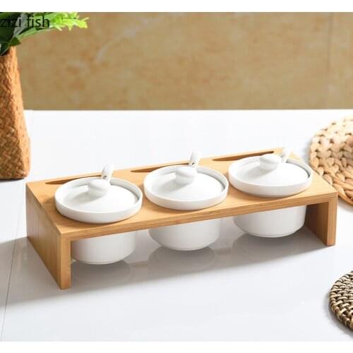 Kitchen Seasoning Tool White Ceramic Salt Shaker with Wooden Stand Restaurant Pepper Shaker Condiment Dispenser Kitchen Utensils