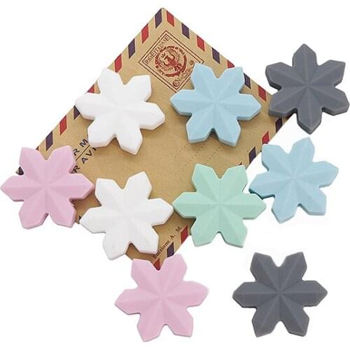 Chenkai 50PCS Silicone Snowflake Beads Baby Cartoon Teether BAP Free For DIY Baby Soomthing Nursing Pacifier Chain Gifts