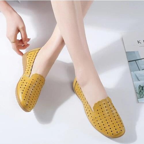 Akexiya 2021 Newly Summer Flats Split Leather Womens Moccasin Cutout Breathable Sneakers Women Mom Hollowed Out Mules Flats 41