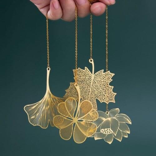 Metal bookmarks Leaf series bookmarks Chain ornaments Ginkgo Four-leaf clover Girlfriends birthday gifts wedding souvenirs